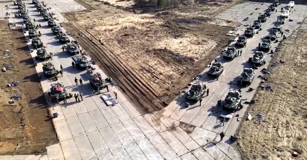 Konflikti Rusi-Ukraine, Rusia terheq nje pjese te trupave nga kufiri
